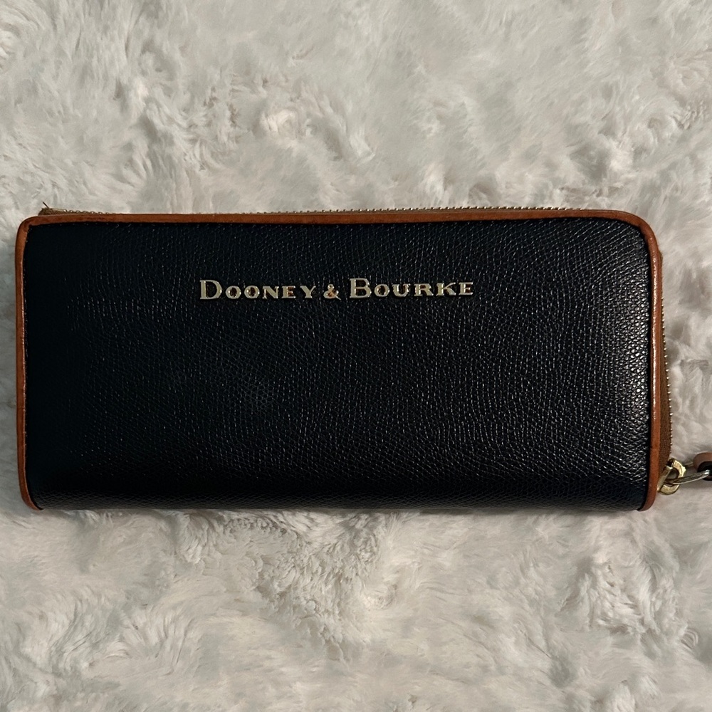 Dooney & Bourke Black and Tan Zip Wallet
